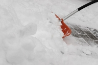 Shoveling Snow Safely & Protecting Yourself from the Cold